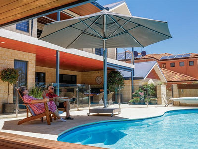Senior-Friendly Outdoor Umbrellas: The Best Options for Comfort & Ease