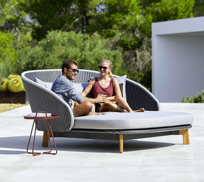 Cane-line Peacock Daybed with Table-Patio Pelican