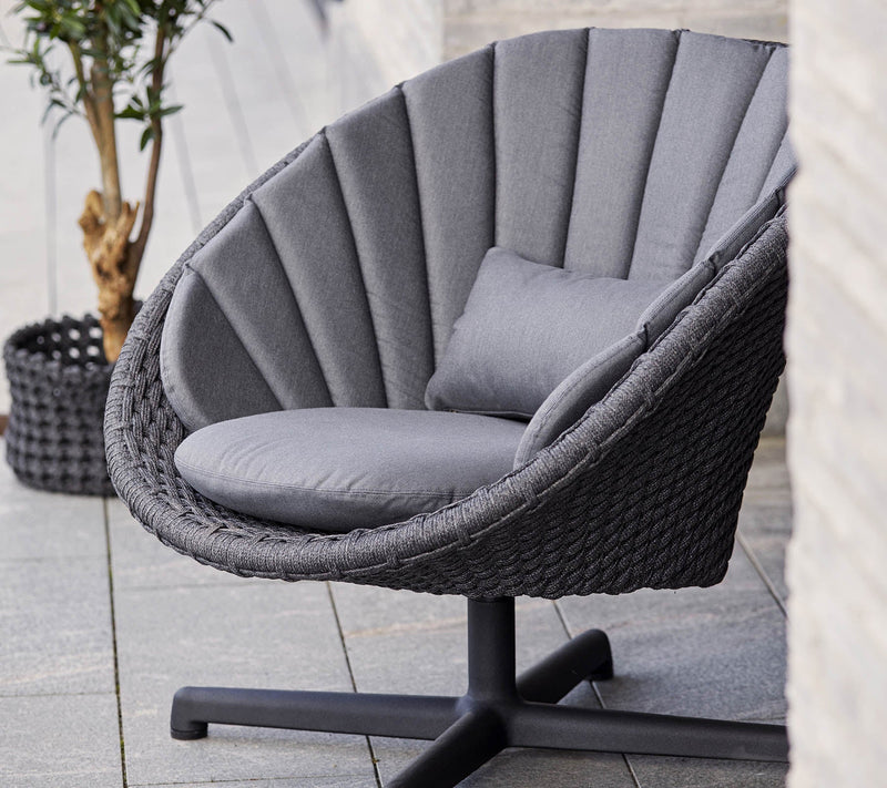 Cane-line Peacock Lounge Chair with Swivel-Patio Pelican