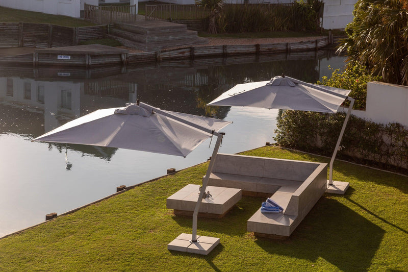 Picollo Cantilever Patio Umbrella - Woodline Shade Solutions-Patio Pelican