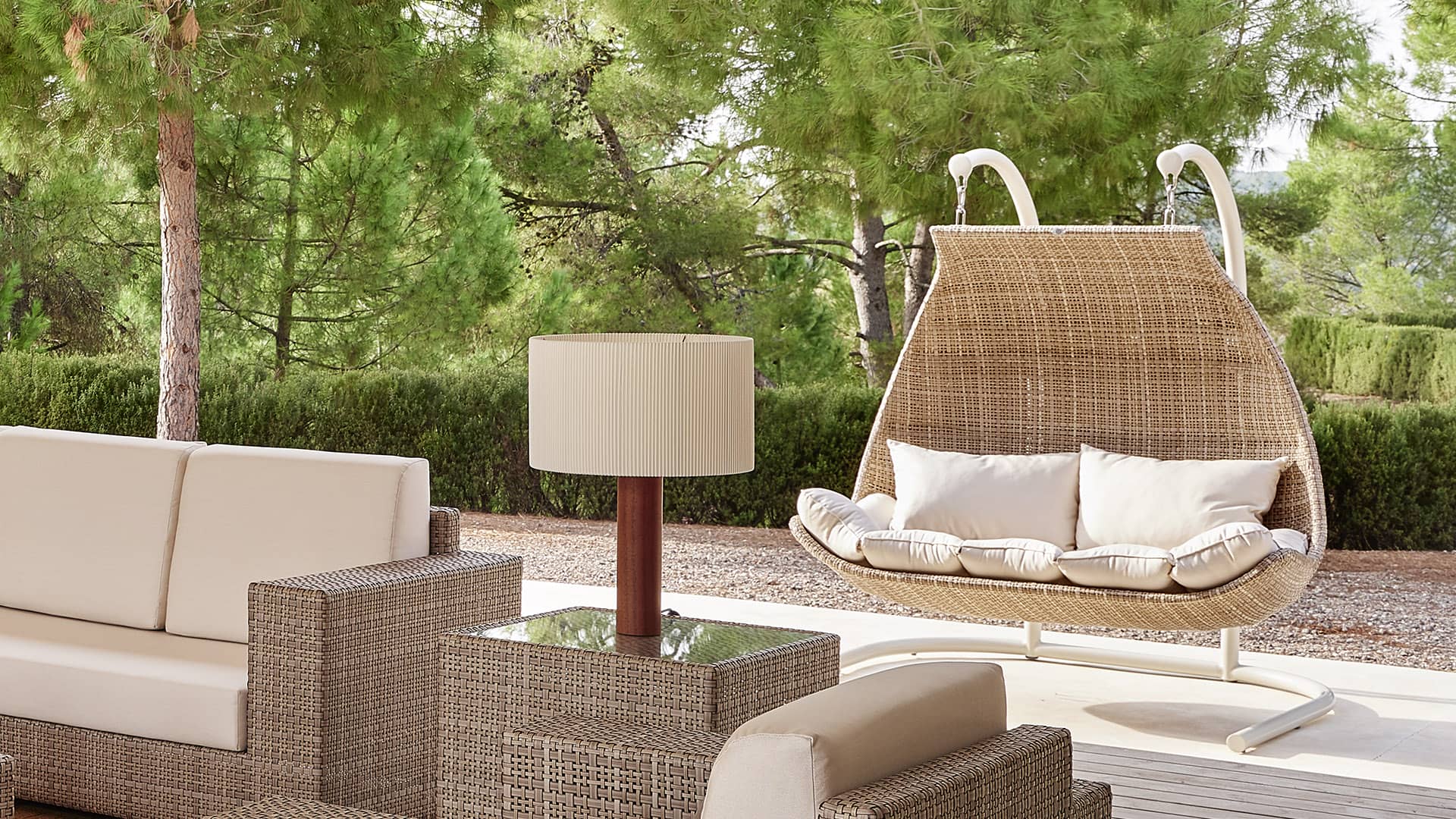 Double hanging outdoor chair discount
