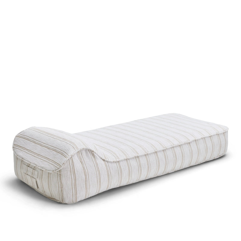 The Fillup Club Outdoor Inflatable Sunlounger-Patio Pelican
