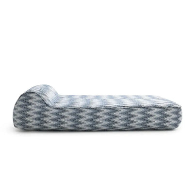 The Fillup Club Outdoor Inflatable Sunlounger-Patio Pelican